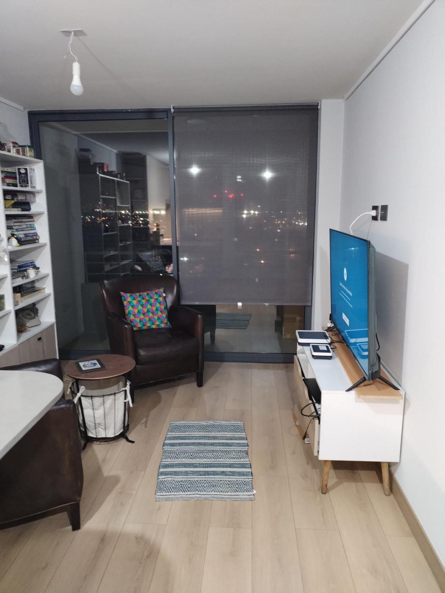 Alquilo Pequeno Y Comodo Cuarto En Agradable Departamento *